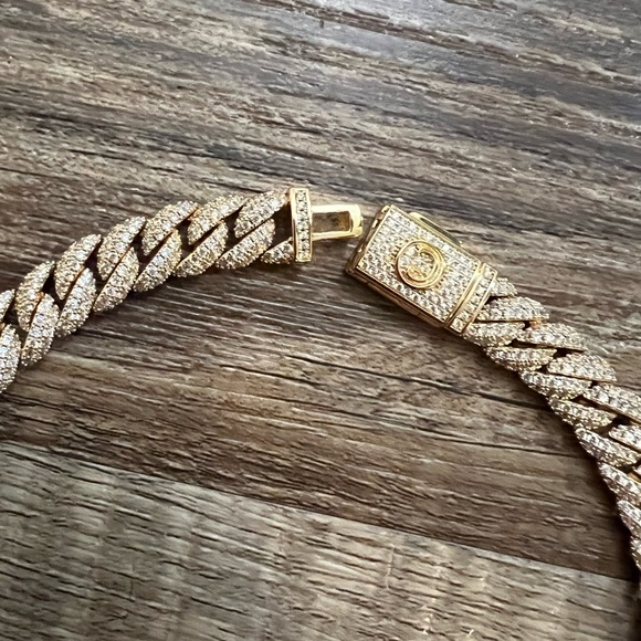 Cuban Link Chain Necklace - Picture 9 of 9